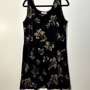 Beautiful floral dress by Pretty Woman made in USA
